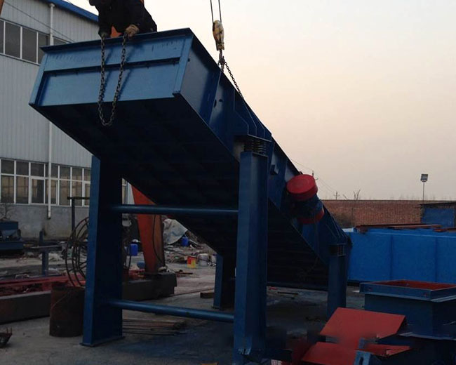 煤炭行業(yè)的分級(jí)、脫水、脫介直線型振動(dòng)篩合適