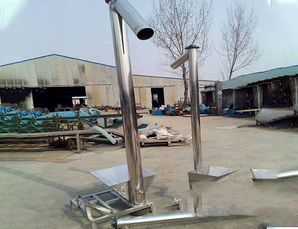 垂直螺旋輸送機(jī)提升粉料的時候應(yīng)用實例