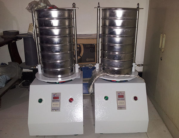 微型篩粉機(jī)也可用來檢驗(yàn)物料的顆粒直徑