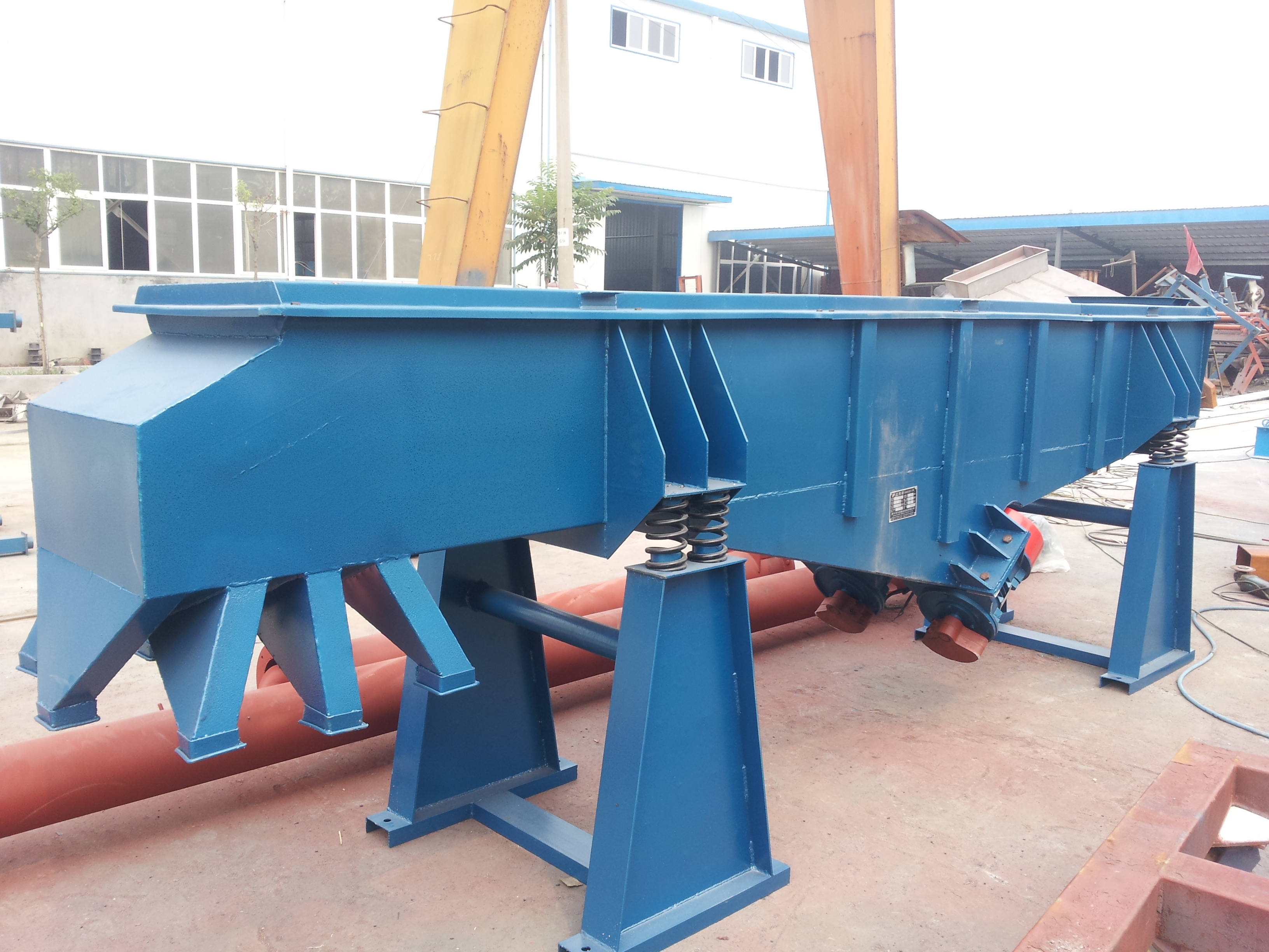 壓裂砂大小分級(jí)篩選擇直線振動(dòng)篩較為合適