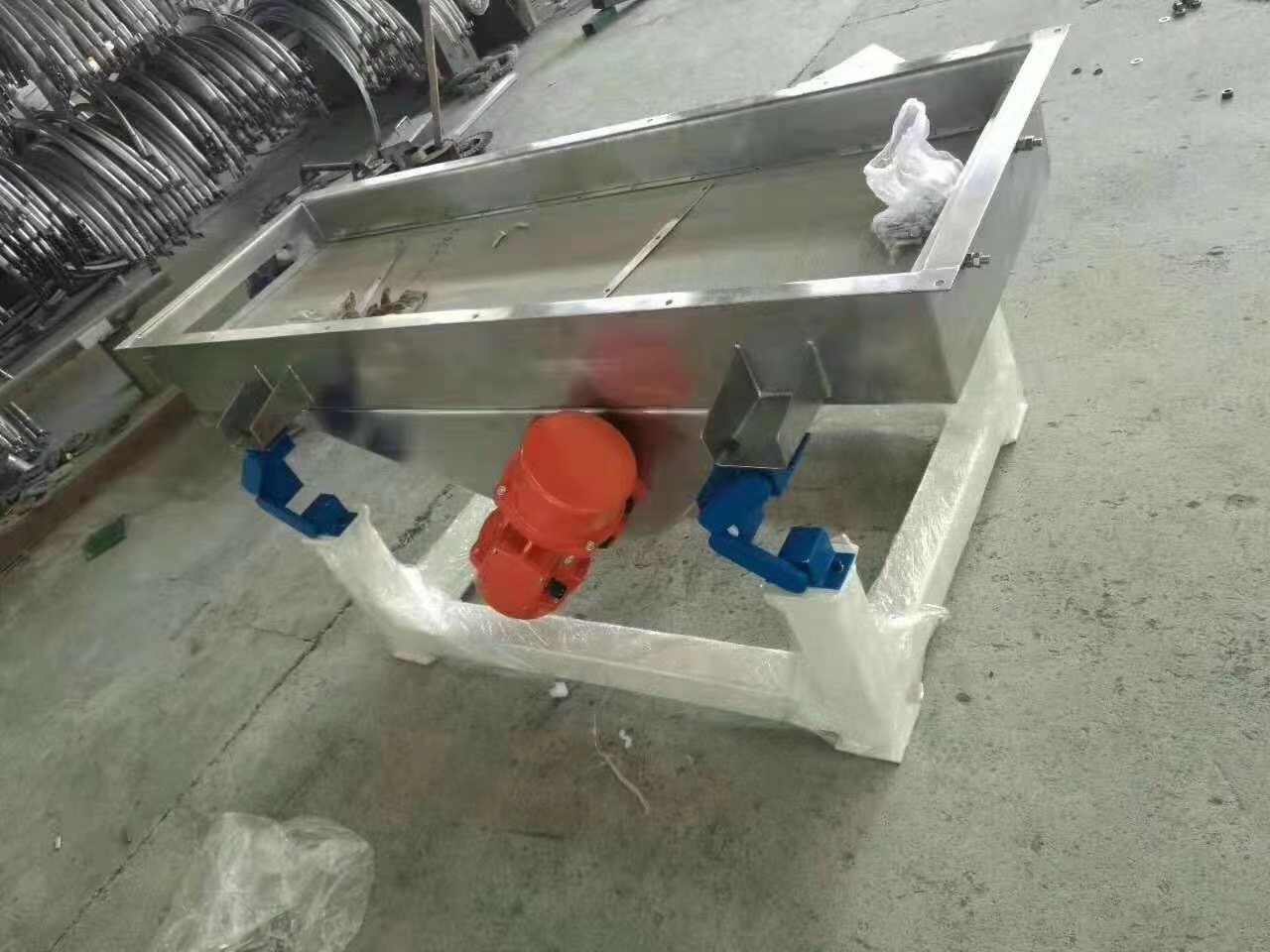 珍珠砂精細(xì)篩分機(jī)選擇直線振動篩分機(jī)效果好