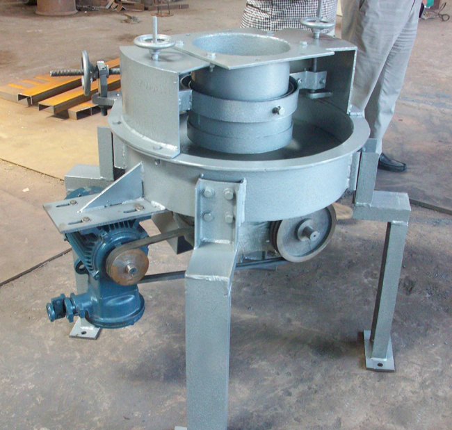 DK15密封圓形上料機(jī)、砂石盤式喂料機(jī)選擇定量圓盤給料機(jī)